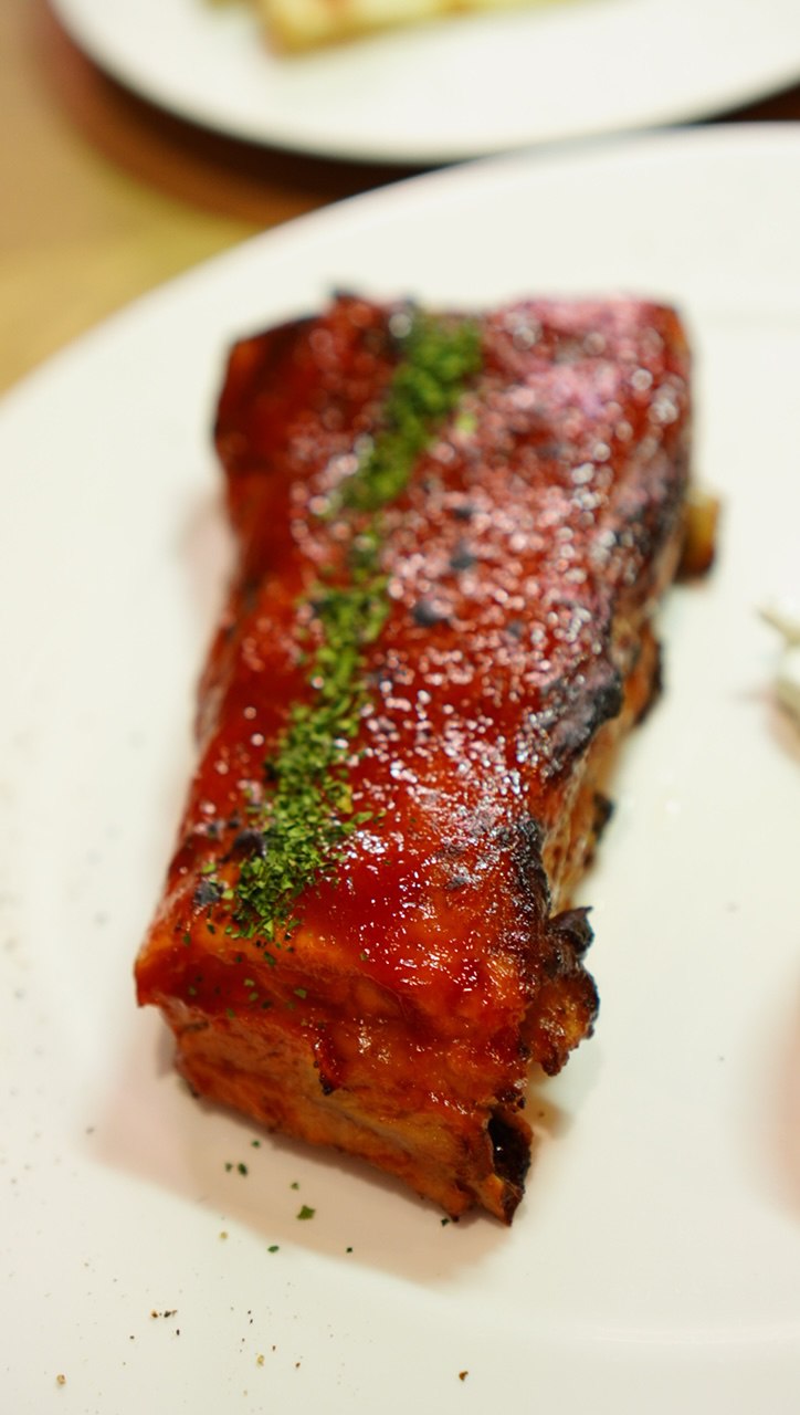 Фирменные ребра Shelest BBQ/ пита/ соус дзадзики<br>
